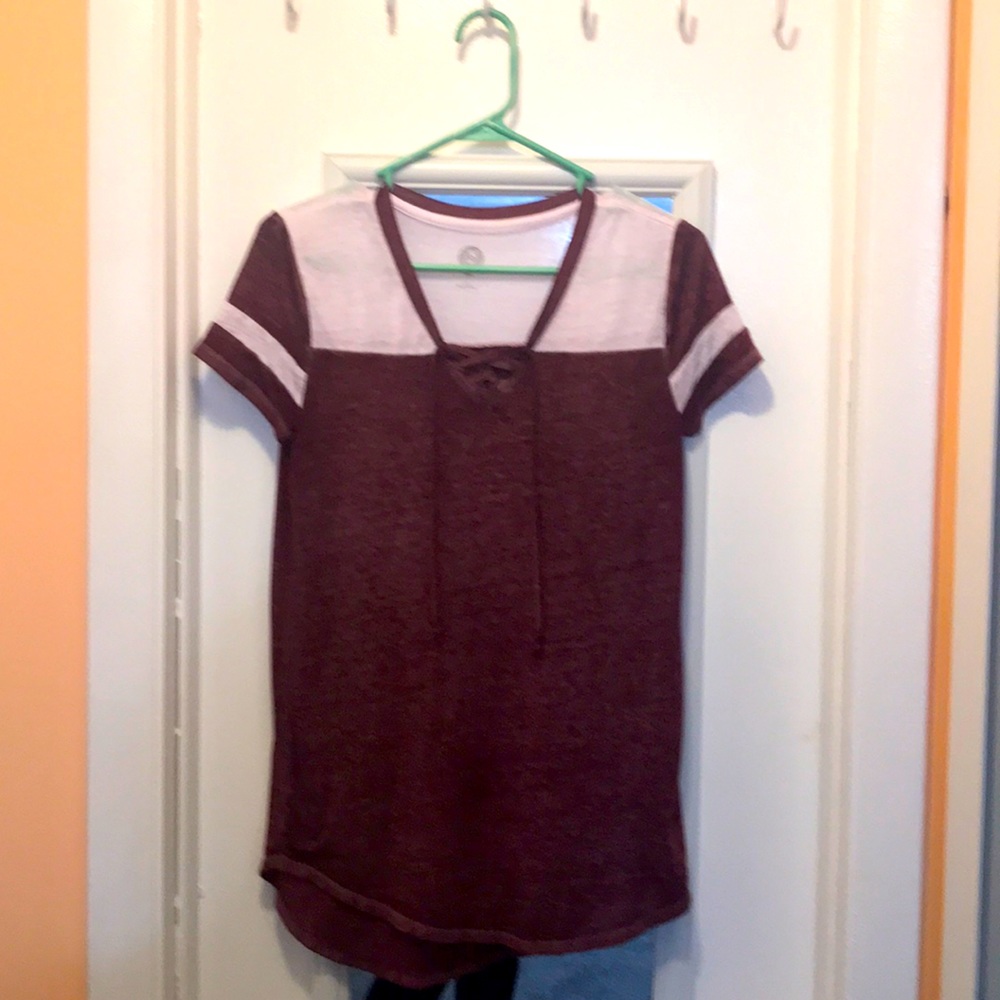 🌟3 for $10 🌟 
Maroon & White Baseball style Tee